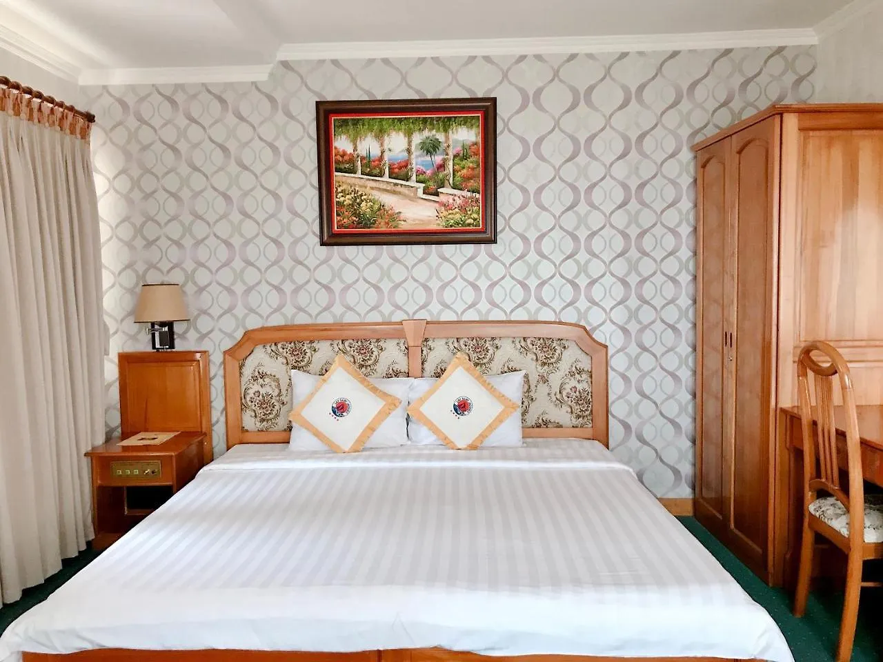 Cap Saint Jacques Hotel Vung Tau 4*,